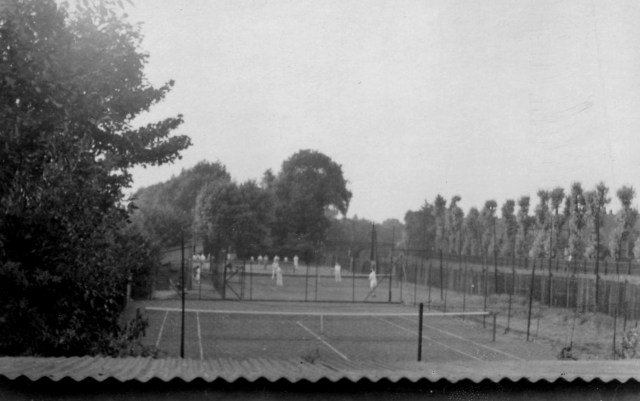 1937 - Allen's Estate - tennis courts & croquet lawn - rear of Bethune Road
