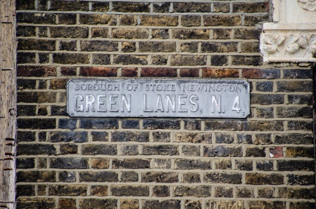 Green Lanes north of Hermitage Road