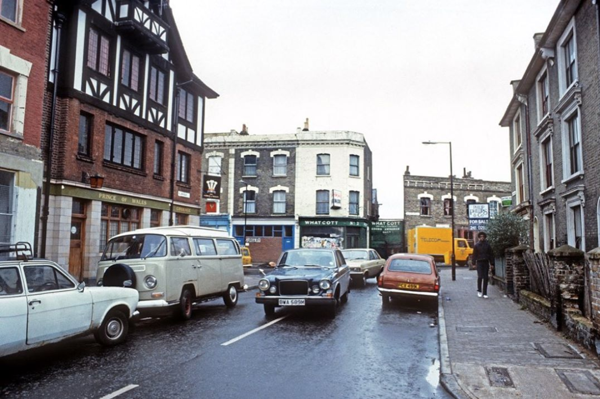 1983 the junction of Nevill Rd and Allen Rd_Rio archive