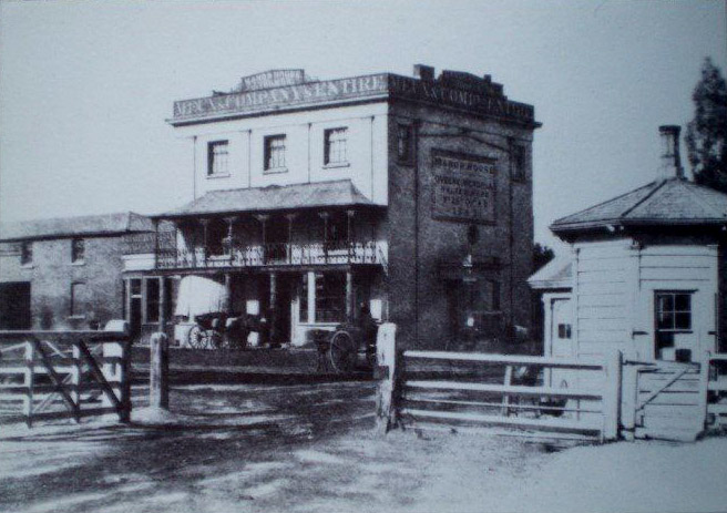 Manor House Tavern with Tollgate. Green Lanes Image 1850